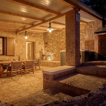 Holiday home Bogic Kuca *